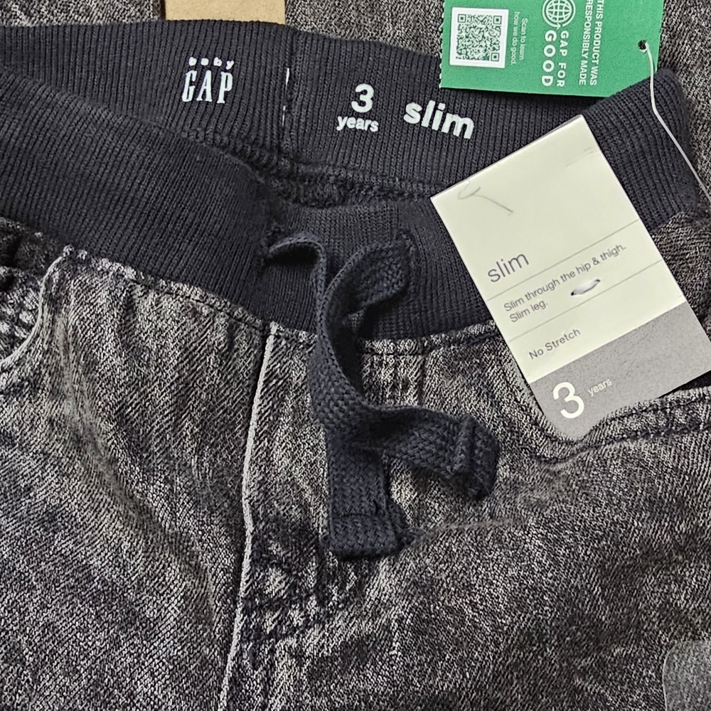 GAP Men's Charcoal Slim Jeans
